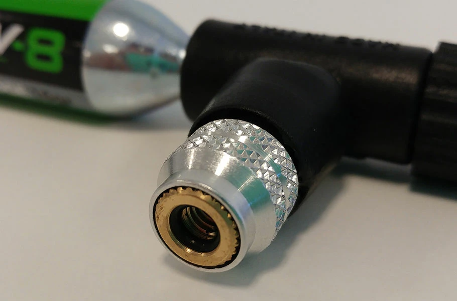 Aktiv-8 Kit De Pompe à CO2, Y Compris 3 Cartouches 16g Avec Filetage – Image 2