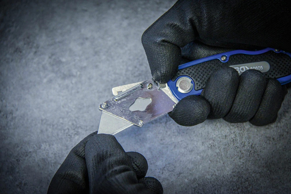 BGS Technic Couteau Pliant Avec Lames De Rechange – Image 6