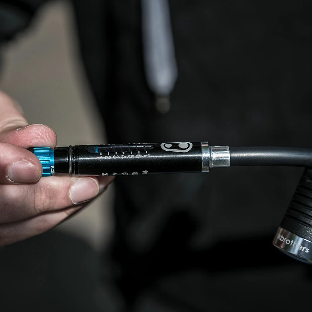 Crankbrothers Pompe Manuelle Klic HV Avec Manomètre – Image 4