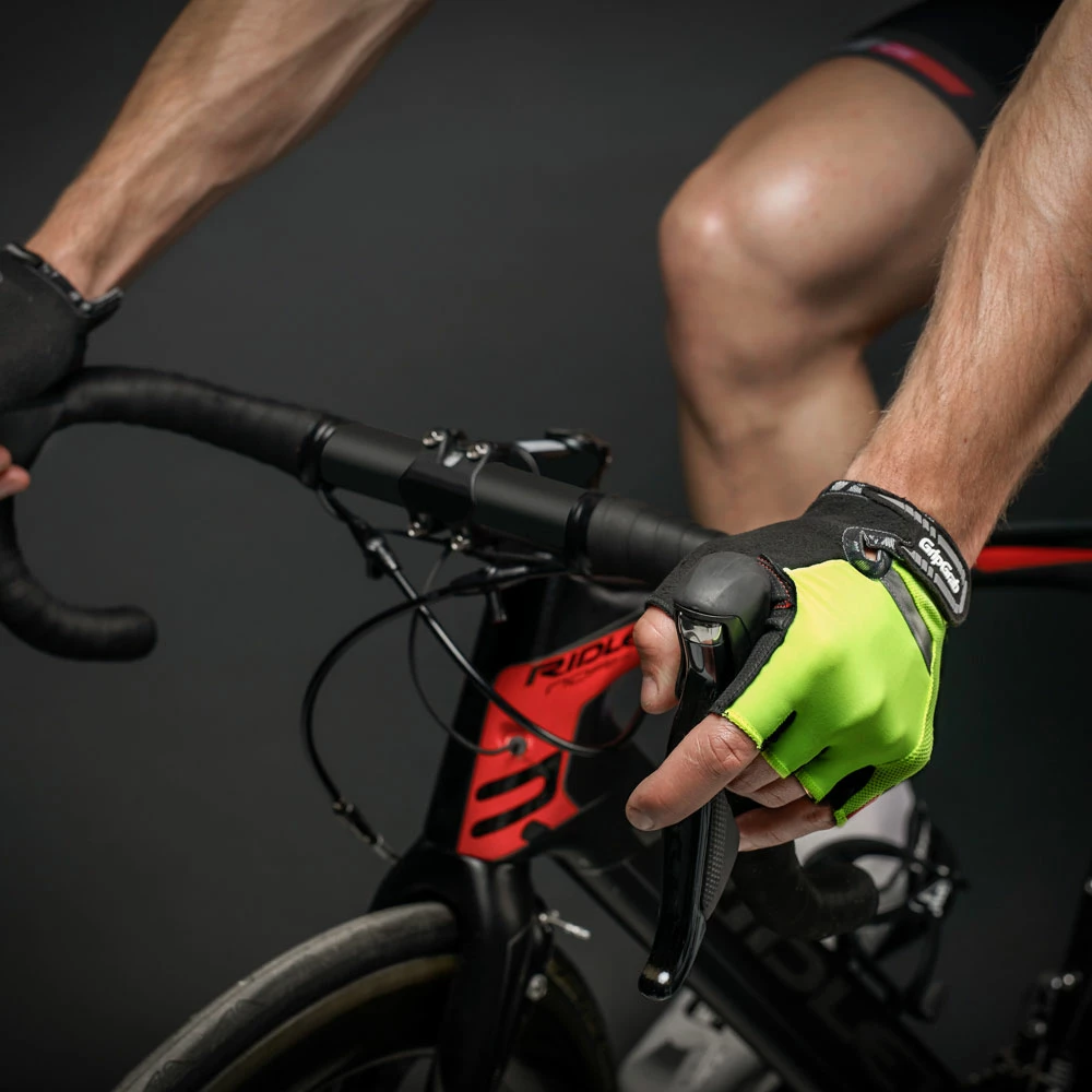 DIVERS Hi-Vis Set - Gloves + Shoecover – Image 4